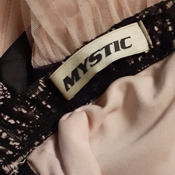 Mystic Woman's Gorgeous Party Dress in Blush and Black with tule Overlay and Bow - Picture 7 of 9